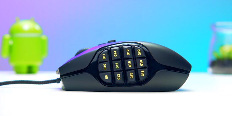 Logitech G600 Gaming Mouse in the use