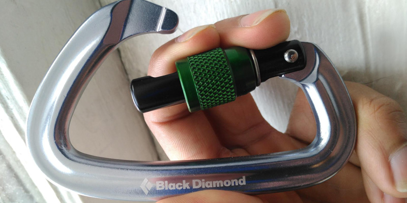 Review of Black Diamond Positron Screwgate Carabiner