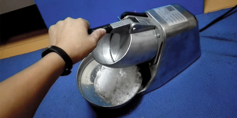 Review of VIVOHOME 143lbs/hr Electric Dual Blades Ice Crusher