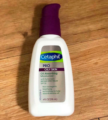 Review of Cetaphil Pro Oil Absorbing Moisturizer