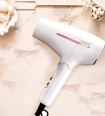 Review of Conair Worldwide Travel Hair Dryer with Smart Voltage