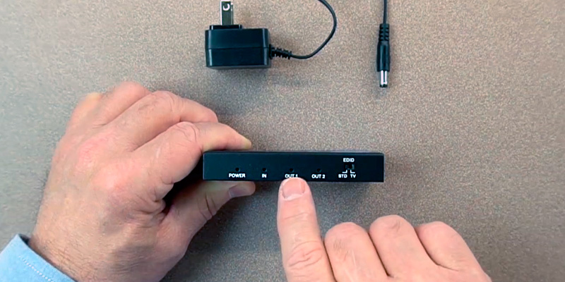 OREI UHDS-102 HDMI Splitter in the use