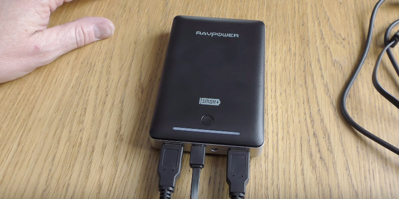Review of RAVPower 16750mAh External Battery Pack + 2A Wall Charger