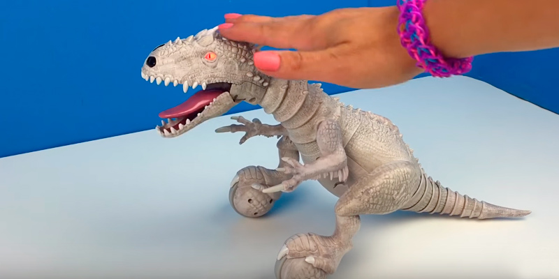 Zoomer Jurassic world Robotic INDOMINUS REX in the use