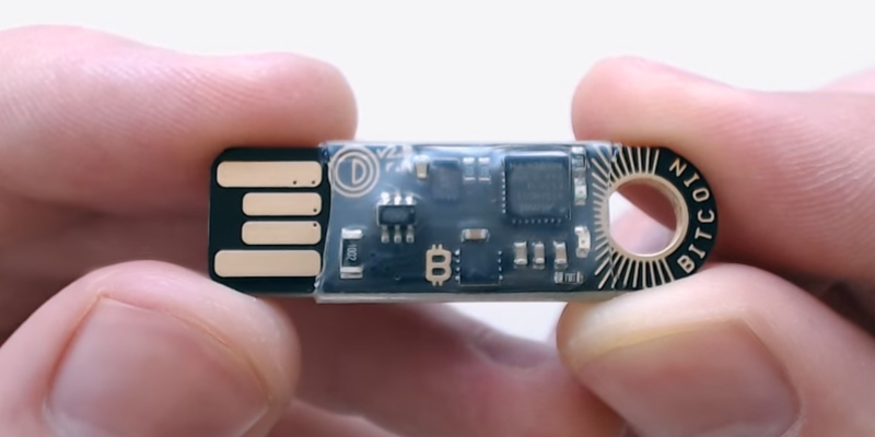 Opendime Bitcoin USB Stick Hardware Wallet in the use
