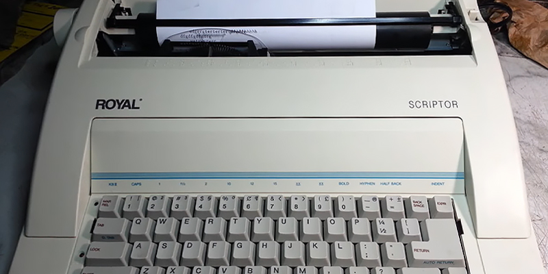 Review of Royal 69149V Scriptor Typewriter