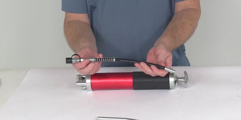 Detailed review of Carbyne 4500 PSI Grease Gun