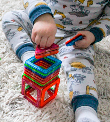 Review of Magformers Basic Set magnetic building blocks