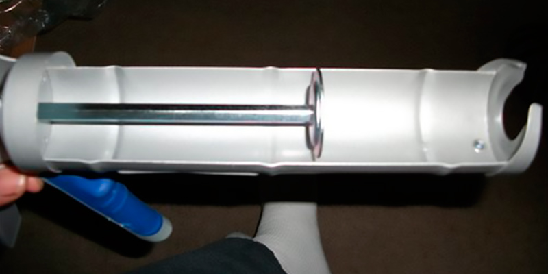 Review of Newborn Brothers Caulking Gun (930-GTD) Gator Trigger Comfort Grip