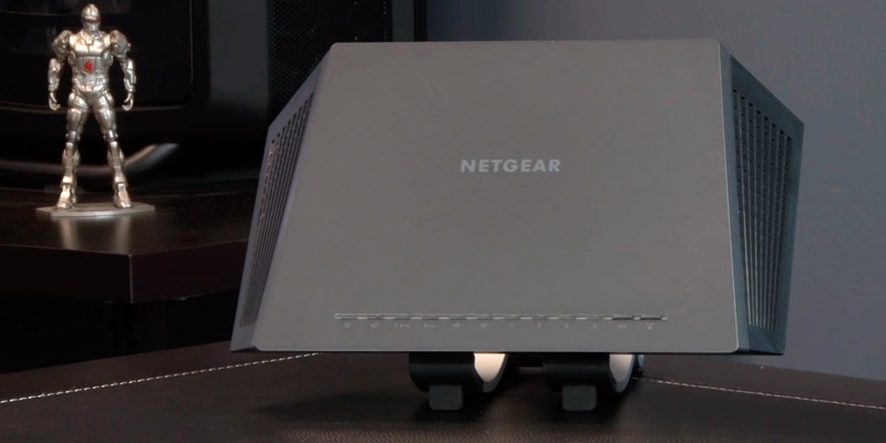 NETGEAR Nighthawk AC2100 Dual Band Gigabit WiFi Router in the use