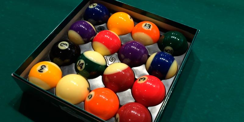 Review of Aramith Premium Billiard/Pool Complete 16 Ball Set