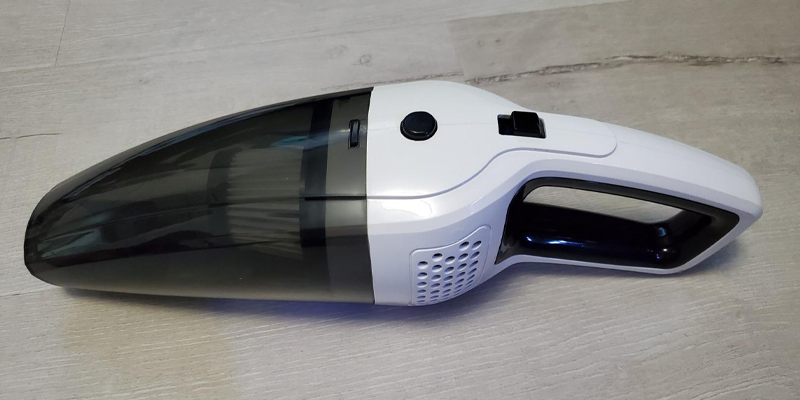 BOLWEO Dry Wet Handheld Cordless Vacuum Cleaner in the use - Bestadvisor