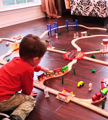 Review of Orbrium Toys Triple-Loop Wooden Train Set