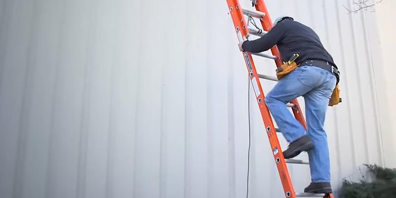 Review of Louisville Ladder FE3224 Fiberglass Extension Ladder