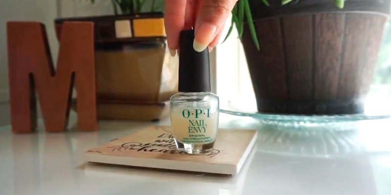 Review of OPI _Nail Envy Nail Strengthener