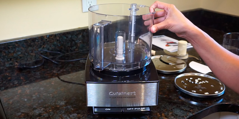 Cuisinart DFP-14BCNY 14-Cup Food Processor in the use