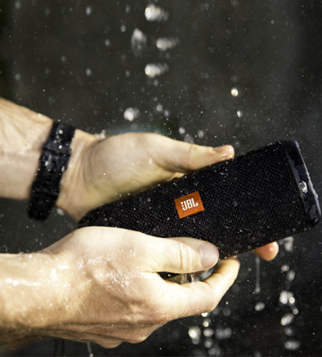 Review of JBL Flip 4 Waterproof Portable Bluetooth Speaker