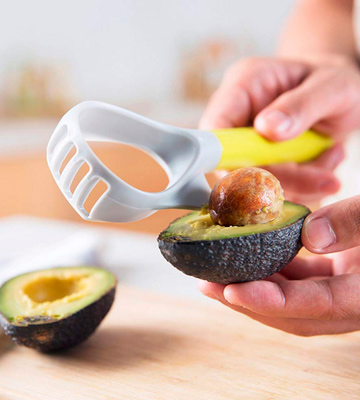 Review of Auony 5-in-1 Avocado Slicer / Pitters / Cutter / Masher