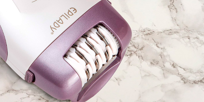 Epilady Legend EP-810-33 4th Generation Rechargeable Epilator in the use