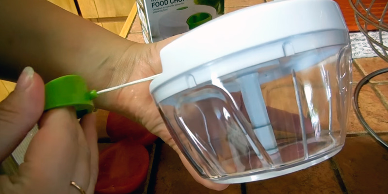 Detailed review of Brieftons Manual 2-Cup Food Chopper