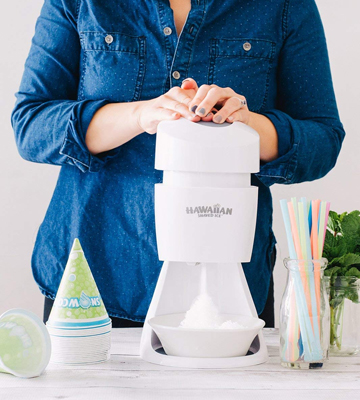 Review of Hawaiian Shaved Ice S900A Electric Shaved Ice Machine